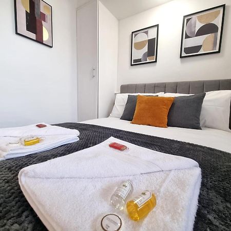 Cosy Apartment Nearby Train Station! Watford  Esterno foto