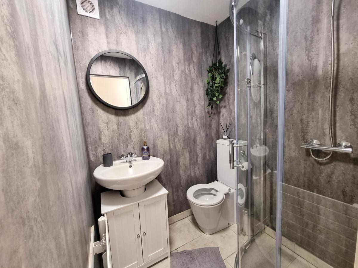 Cosy Apartment Nearby Train Station! Watford  Esterno foto
